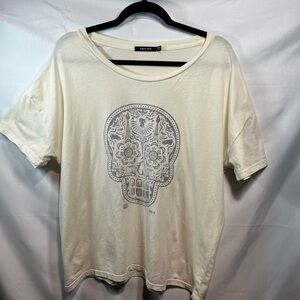 Obey Ivory Tee with Gray Sugar Skull Graphic